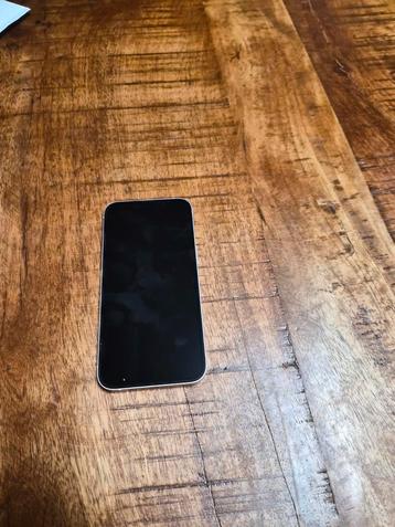 Iphone 13 licht roze 128 Gb beschikbaar voor biedingen