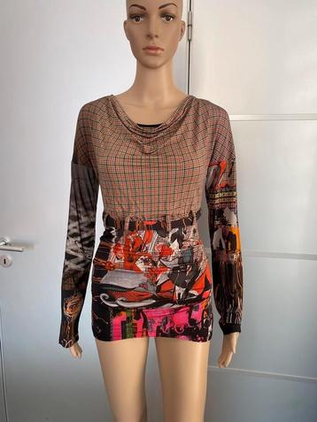 i21 Save the Queen maat S=36 lang top tuniek shirt rood beschikbaar voor biedingen