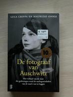Boek De fotograaf van Auschwitz – Luca Crippa Maurizio Onnis, Boeken, Verzenden, Tweede Wereldoorlog, Overige onderwerpen