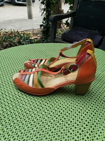 Pantaugas peep toe pumps maat 38 beschikbaar voor biedingen