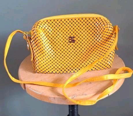 Vintage PE Florence, geel tasje/clutch., Sieraden, Tassen en Uiterlijk, Tassen | Damestassen, Zo goed als nieuw, Avondtasje, Geel