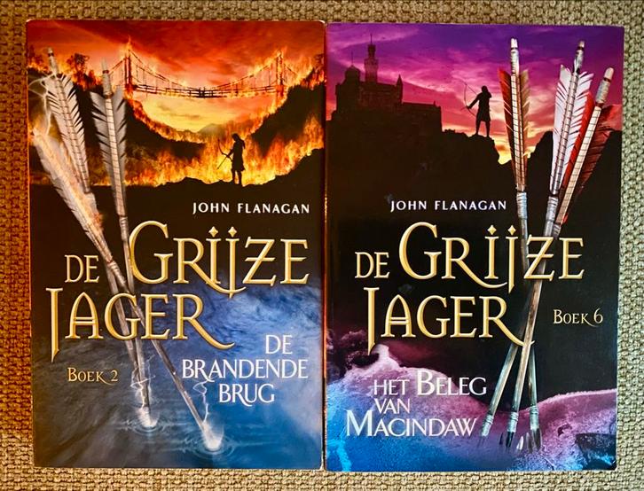 De Grijze Jager Boek 2 & 6  John Flanagan, Boeken, Fantasy, Gelezen, Ophalen of Verzenden