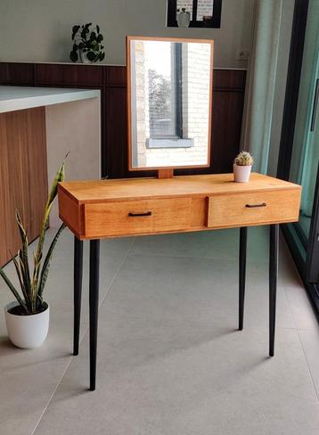 Prachtige midcentury make-up tafel / spiegelcommode beschikbaar voor biedingen