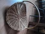 Rotan lectuurmand jaren 70, Huis en Inrichting, Woonaccessoires | Schalen en Manden, Ophalen, Gebruikt