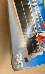 Kinzo Tegelsnijder met gatensnijder, Doe-het-zelf en Verbouw, Gereedschap | Overige machines, Ophalen of Verzenden, Zo goed als nieuw