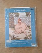 Borduurpakket merk DMC Curly Tails., Hobby en Vrije tijd, Ophalen of Verzenden, Nieuw, Borduurpakket