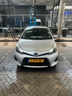 Toyota Yaris 1.5 Full Hybrid CVT 5DR 2012 Grijs, Auto's, Toyota, 47 €/maand, Te koop, Zilver of Grijs, Geïmporteerd