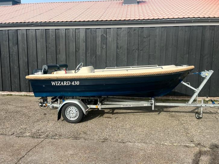 Zeer Nette Wizard 430 Sloep/Consoleboot, Watersport en Boten, Sloepen, Zo goed als nieuw, Tot 10 pk, 3 tot 6 meter, Buitenboordmotor
