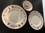 Wedgwood windsor Christmas dinerborden en kom, Huis en Inrichting, Keuken | Servies, Ophalen of Verzenden, Zo goed als nieuw, Bord(en)