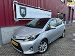 Toyota Yaris 1.5 Full Hybrid Dynamic // Automaat // 144 DKM, Auto's, Euro 5, Gebruikt, Zwart, 4 cilinders