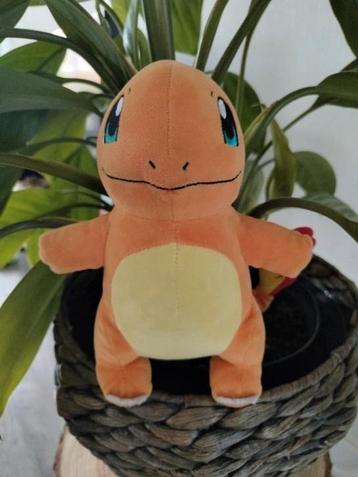 Pokemon-Charmander knuffel beschikbaar voor biedingen