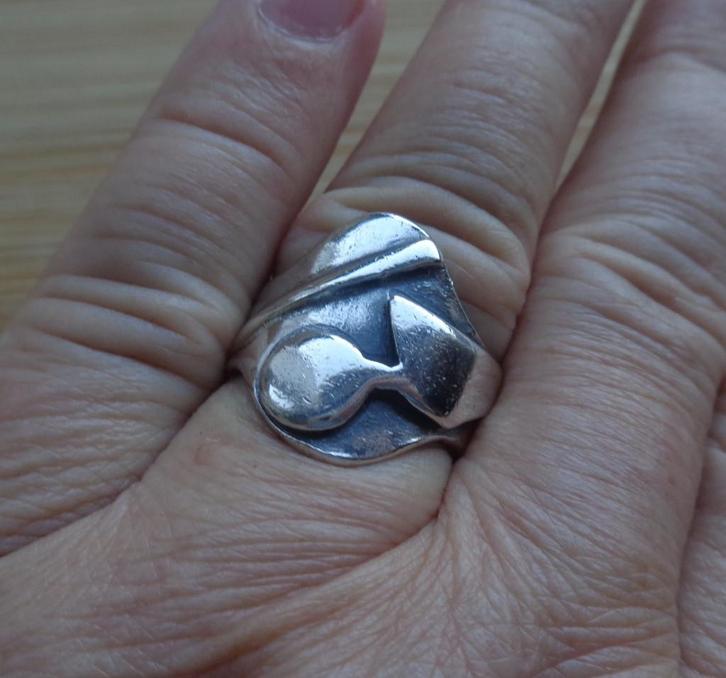 zilveren aparte design ring [919], Sieraden, Tassen en Uiterlijk, Ringen, Zo goed als nieuw, Dame, 17 tot 18, Zilver, Zilver, Verzenden