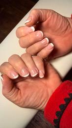 Nagelstyliste ook aan huis, Komt aan huis, Nagels lakken