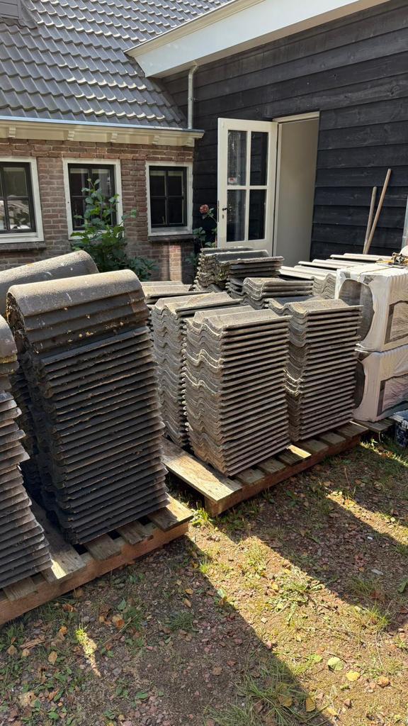 Sneldek dakpannen nokpannen dak pannen, Doe-het-zelf en Verbouw, Dakpannen en Dakbedekking, Zo goed als nieuw, Dakpannen, Steen of Klei