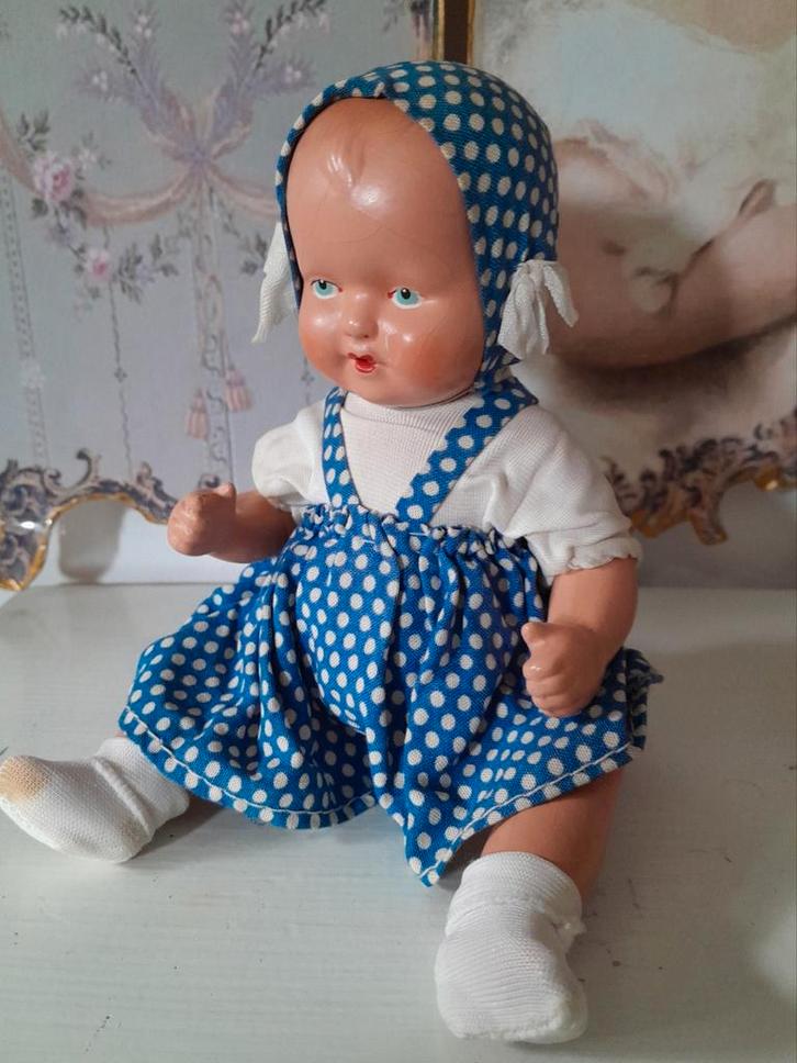 Antiek popje gemerkt 20 cm steengoed, Antiek en Kunst, Antiek | Speelgoed, Ophalen of Verzenden