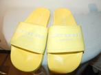Kurt Geiger slippers geel witte merk druk bovenkant 38, Slippers, Kurt geiger, Verzenden, Geel