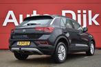 Volkswagen T-Roc 1.5 TSI Life LED | Virtual Cockpit | Carpla, Voorwielaandrijving, Stof, 4 cilinders, Zwart