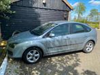 Ford Focus 1.6 74KW 5D AUT 2005 Grijs, Auto's, Ford, Origineel Nederlands, Te koop, Zilver of Grijs, 5 stoelen