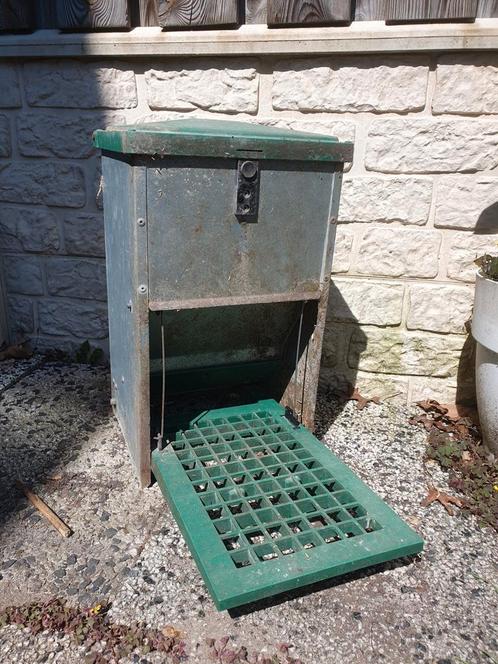 Feed-o-matic voerapparaat voor pluimvee, Dieren en Toebehoren, Pluimvee | Toebehoren, Gebruikt, Drinken en Voederen, Ophalen of Verzenden