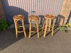 Vintage Riet Barkrukken - Set van 3 plus tafel, Ophalen, Gebruikt, Met voetsteun, 60 tot 90 cm