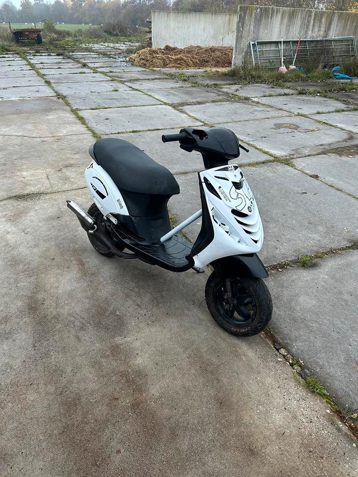 Piaggio zip 70, Fietsen en Brommers, Scooters | Piaggio, Zo goed als nieuw, Zip, Ophalen of Verzenden