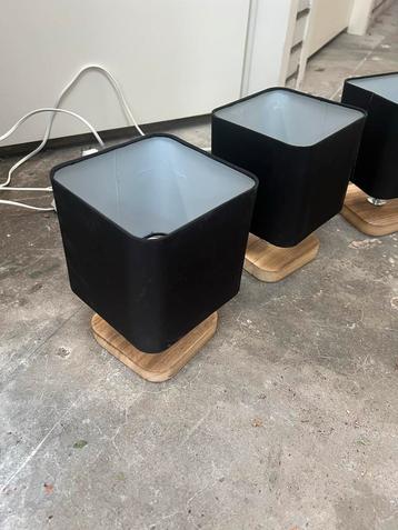 Set van 3 Stijlvolle Tafellampen beschikbaar voor biedingen