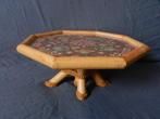 Superleuk tafeltje van bamboe, blad met sigarenbandjes h 12, Antiek en Kunst, Ophalen of Verzenden