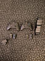 2 Xbox controllers + oplaadstation, Spelcomputers en Games, Spelcomputers | Xbox | Accessoires, Verzenden, Zo goed als nieuw, Controller