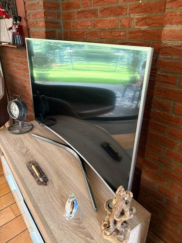 Samsung Curved TV 49 inch beschikbaar voor biedingen