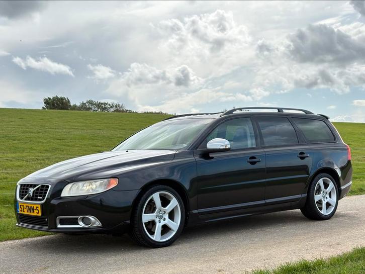 Volvo V70 2.4 D5 225PK! R-Design AUT | dakje | leer | xenon!, Auto's, Volvo, Bedrijf, V70, ABS, Adaptieve lichten, Airbags, Airconditioning