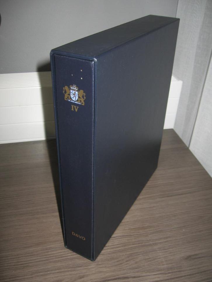 Nederland 1990 t/m 2000, compleet in DAVO Luxe album., Postzegels en Munten, Postzegels | Volle albums en Verzamelingen, Nederland