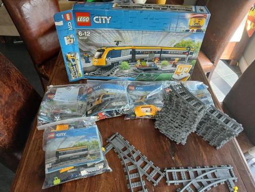 Lego city passagiers trein 60187 met veel extra rails, Kinderen en Baby's, Speelgoed | Duplo en Lego, Zo goed als nieuw, Lego