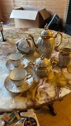 Theeservies porselein goudkleurig. Ophalen in assen., Antiek en Kunst, Antiek | Servies compleet, Ophalen