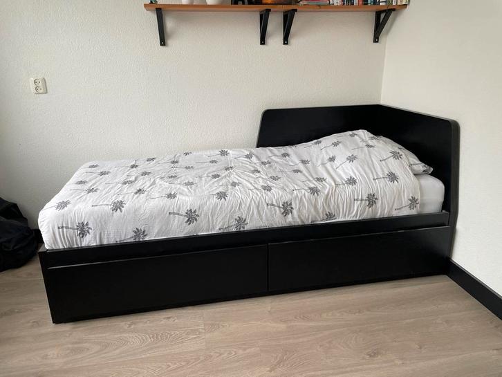 Ikea Flekke Bedbank Zwart - 1/2 persoons, Huis en Inrichting, Slaapkamer | Bedden, Zo goed als nieuw, Tweepersoons, 80 cm, 200 cm