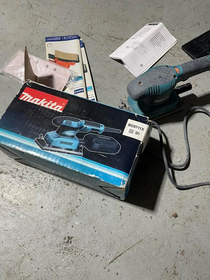 Makita vlakschuurmachine BO3711X, Doe-het-zelf en Verbouw, Gereedschap | Schuurmachines, Zo goed als nieuw, Vlakschuurmachine