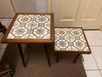 Vintage Tegel Tafel Set - 2 Stuks beschikbaar voor biedingen