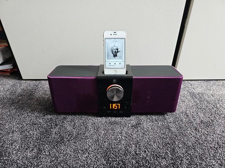 Logitech Pure-Fi Express Plus (iPod dock/speaker) + iPhone 4, Audio, Tv en Foto, Mp3-spelers | Accessoires | Apple iPod, Gebruikt