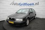 Skoda Octavia 1.6 SLXi nette 5-deurs met trekhaak (bj 2000), Zwart, Origineel Nederlands, Bedrijf, Handgeschakeld