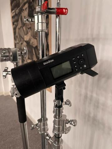 Godox AD400PRO flitser + tas & accessoires beschikbaar voor biedingen