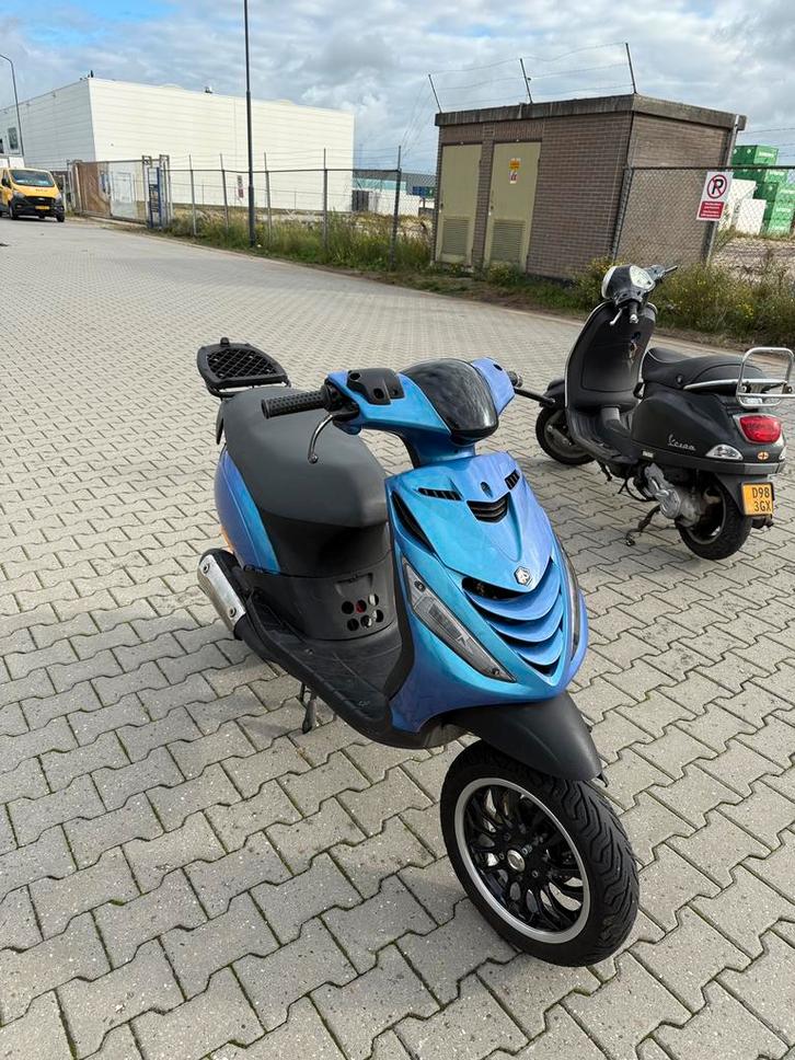 Piaggio Zip 125cc Met swingarm!, Fietsen en Brommers, Brommeronderdelen | Scooters, Ophalen of Verzenden