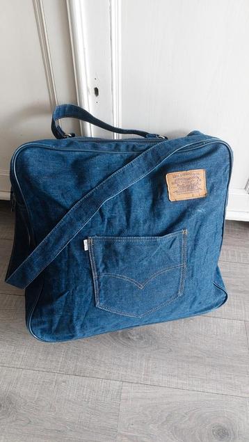 Vintage Levis messenger travel oversized denim bag beschikbaar voor biedingen