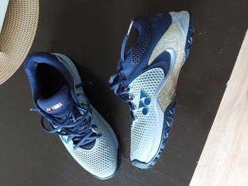 2 paar dames tennisschoenen 40 beschikbaar voor biedingen