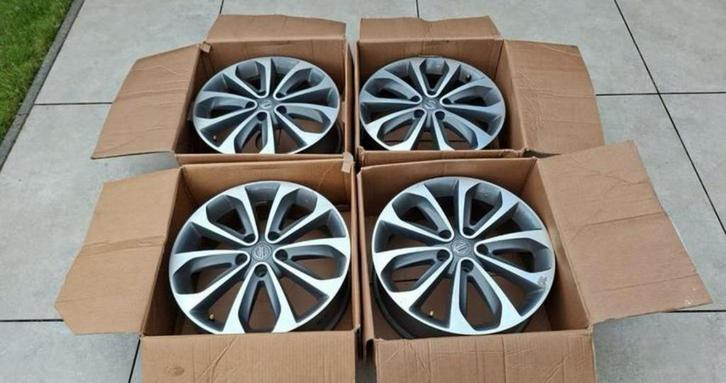 4 velgen 18 inch Nissan Qashqai, Auto-onderdelen, Banden en Velgen, Banden en Velgen, Winterbanden, 18 inch, 215 mm, Ophalen