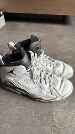 Jordan MVP 42.5, Wit, Ophalen of Verzenden, Sneakers of Gympen, Gedragen