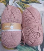 2 bollen wol licht baby roze, Hobby en Vrije tijd, Ophalen of Verzenden, Nieuw, Breien of Haken, Wol of Garen
