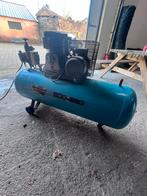 Compressor huvema 200-360, Doe-het-zelf en Verbouw, Compressors, Ophalen of Verzenden, Zo goed als nieuw, 200 tot 400 liter/min