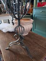 Brocante metalen schaal op voet, Ophalen of Verzenden