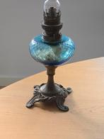 Antieke blauwe Franse 19de eeuwse olielamp met bronzen voet, Ophalen of Verzenden