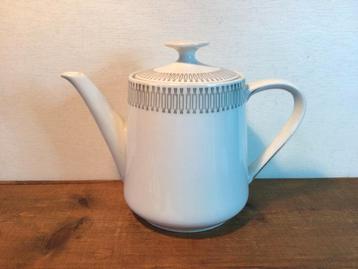 Vintage porseleinen theepot Winterling  beschikbaar voor biedingen
