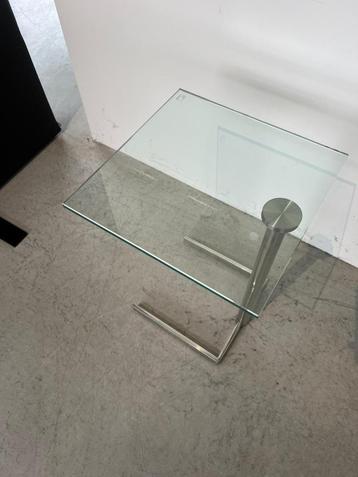 Glazen Bijzettafel beschikbaar voor biedingen